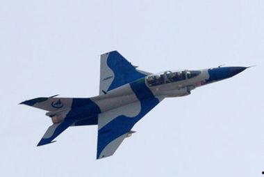 山鹰个人资料,翱翔于音乐天空的摇滚先锋